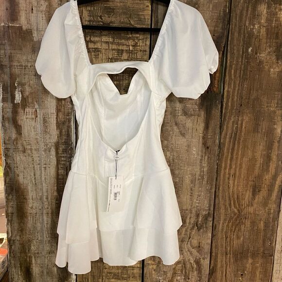 NWT SNDYS Barcelona Dress white mini puff sleeve Revolve M - Picture 8 of 9
